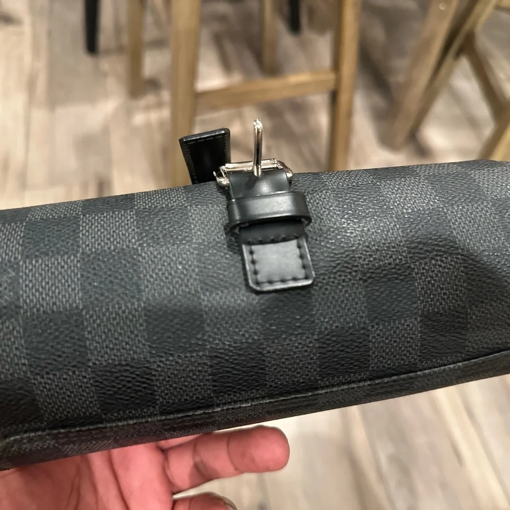 Authentic Louis Vuitton Damier Watch holder - Picture 8 of 9